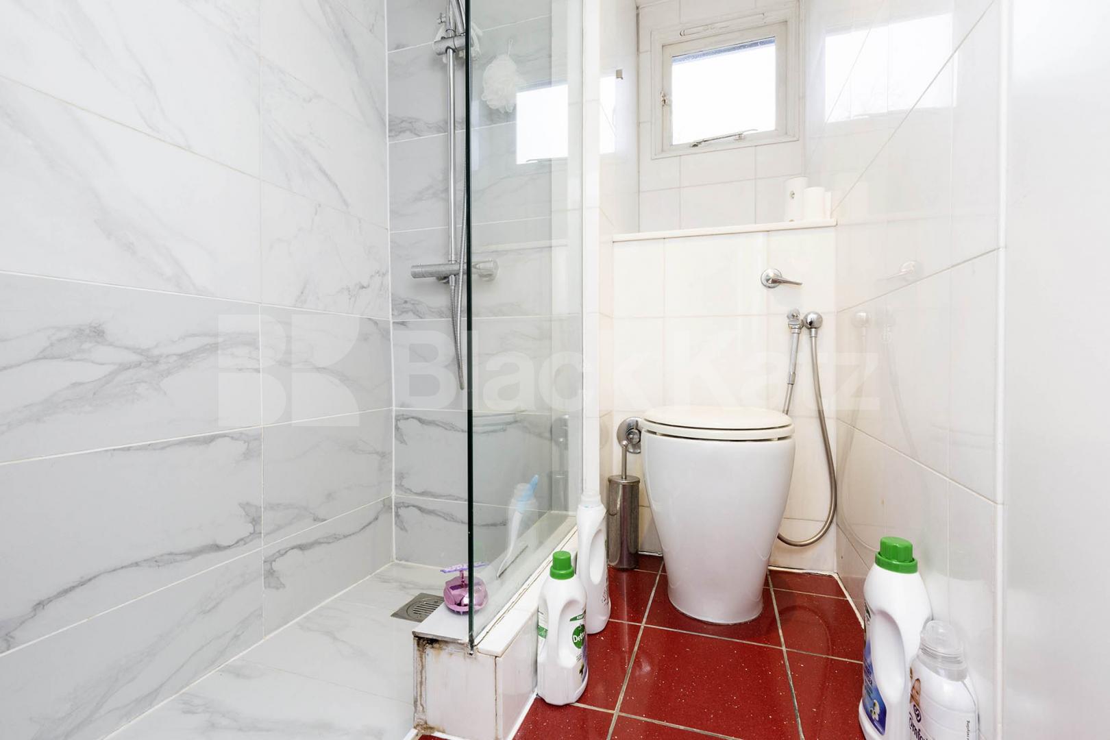 			3 Bedroom, 1 bath, 1 reception Flat			 Pages Lane, Muswell Hill